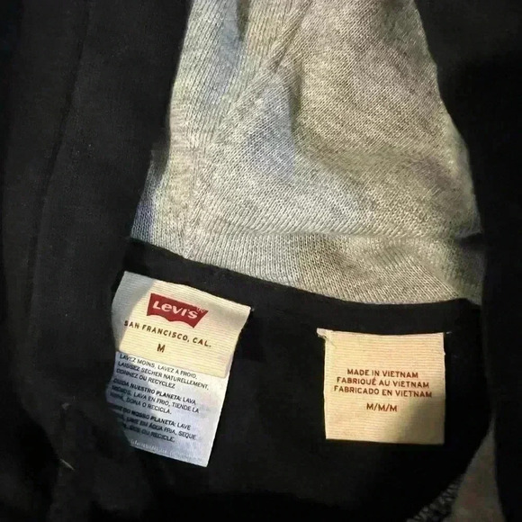 Levi’s Graphic Women’s Cropped Hooded Sweatshirt Size M Black - Picture 6 of 6